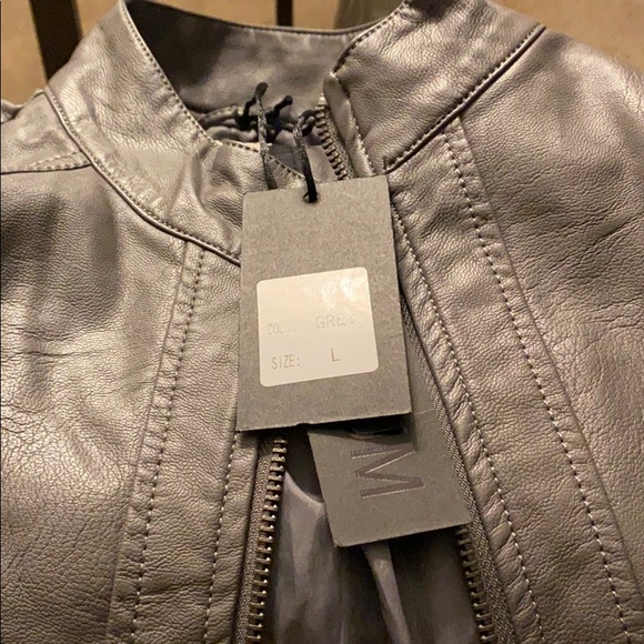 Women’s jacket - Picture 2 of 4